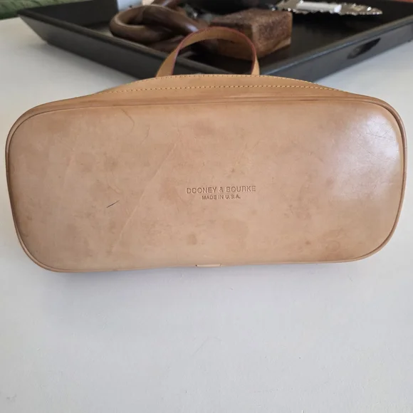 Vintage Dooney & Bourke USA Cabriolet Dome Satchel Taupe Canvas Brass Hardware - Picture 8 of 16